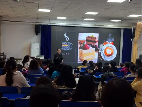 芳華綻放 藝韻流香——藝術(shù)學(xué)院舉辦慶祝三八婦女節(jié)主題文化藝術(shù)交流活動